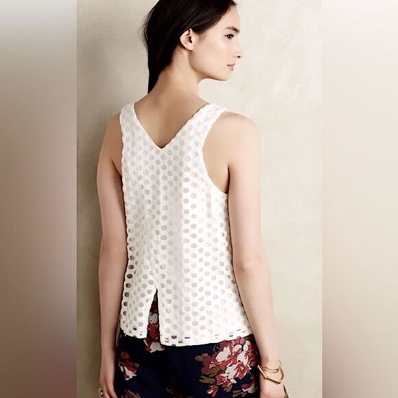 Like New Anthropologie Sunday in Brooklyn Circle Lace Tank Top - Picture 2 of 4